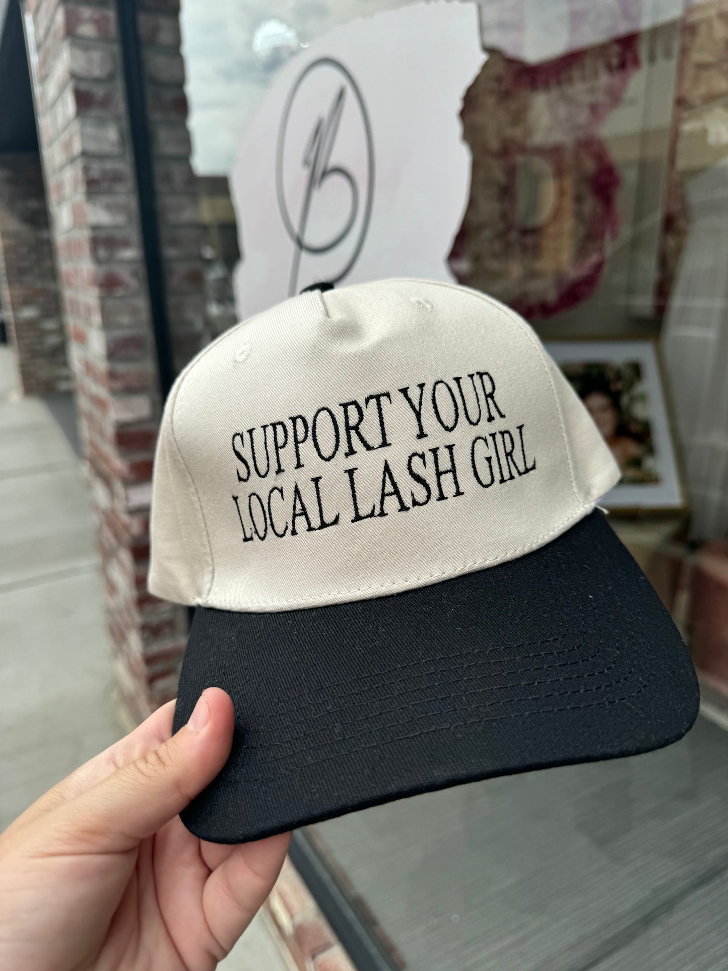 Support Lash Girl Hat
