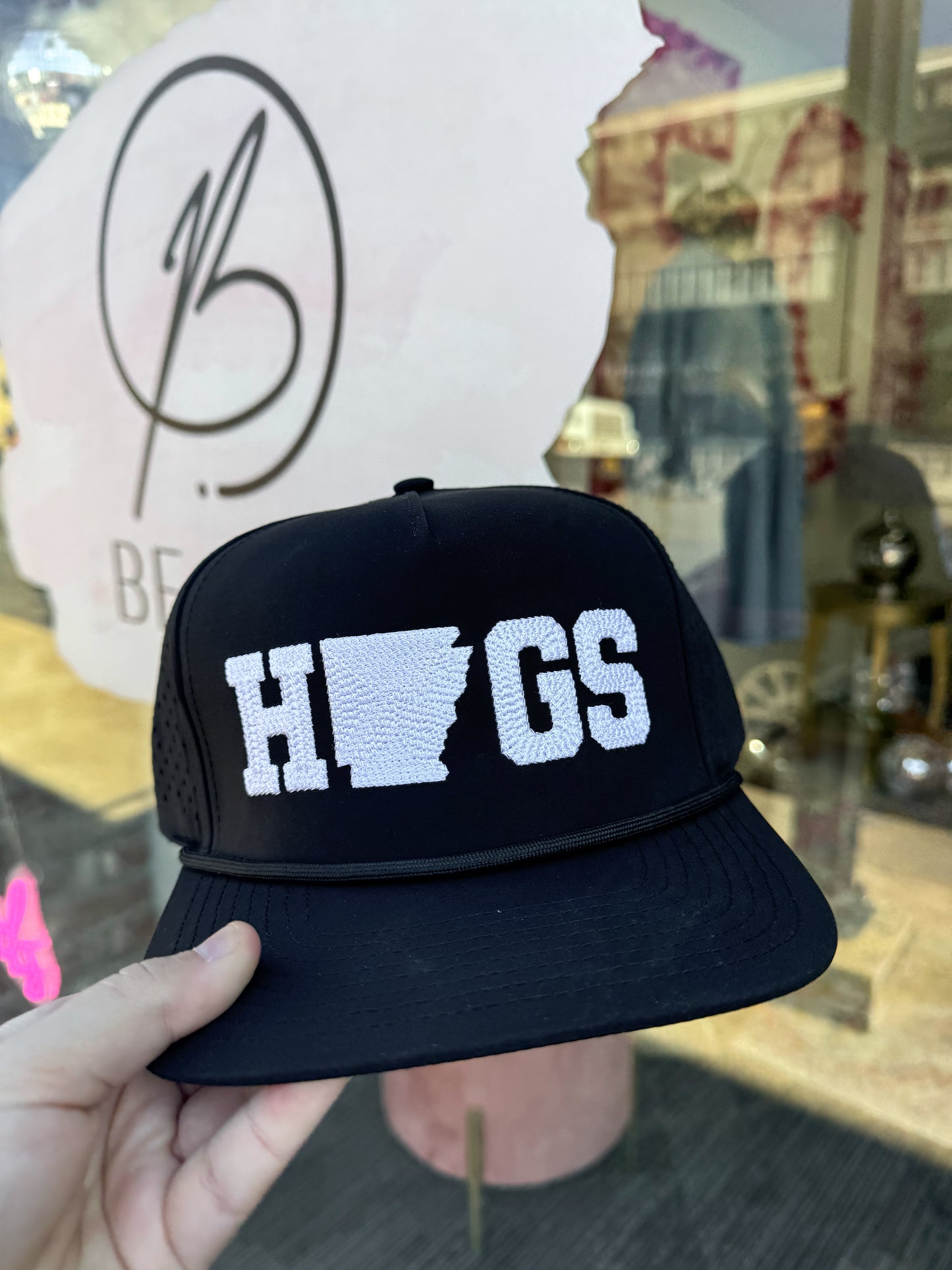 Hogs Black/White Hat