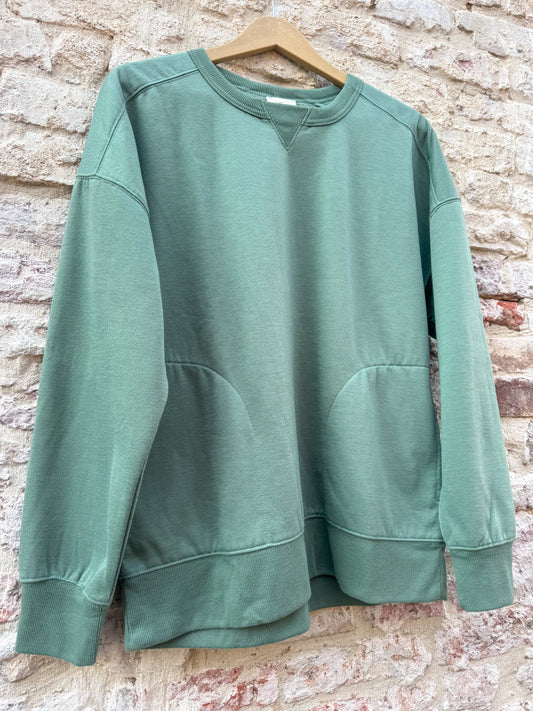 Oversized Pocket Sweatshirt
