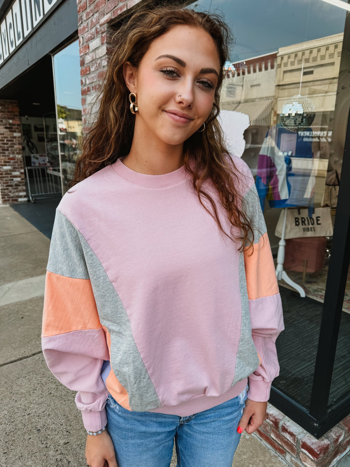 COLOR BLOCK MINERAL WASHED PULLOVER