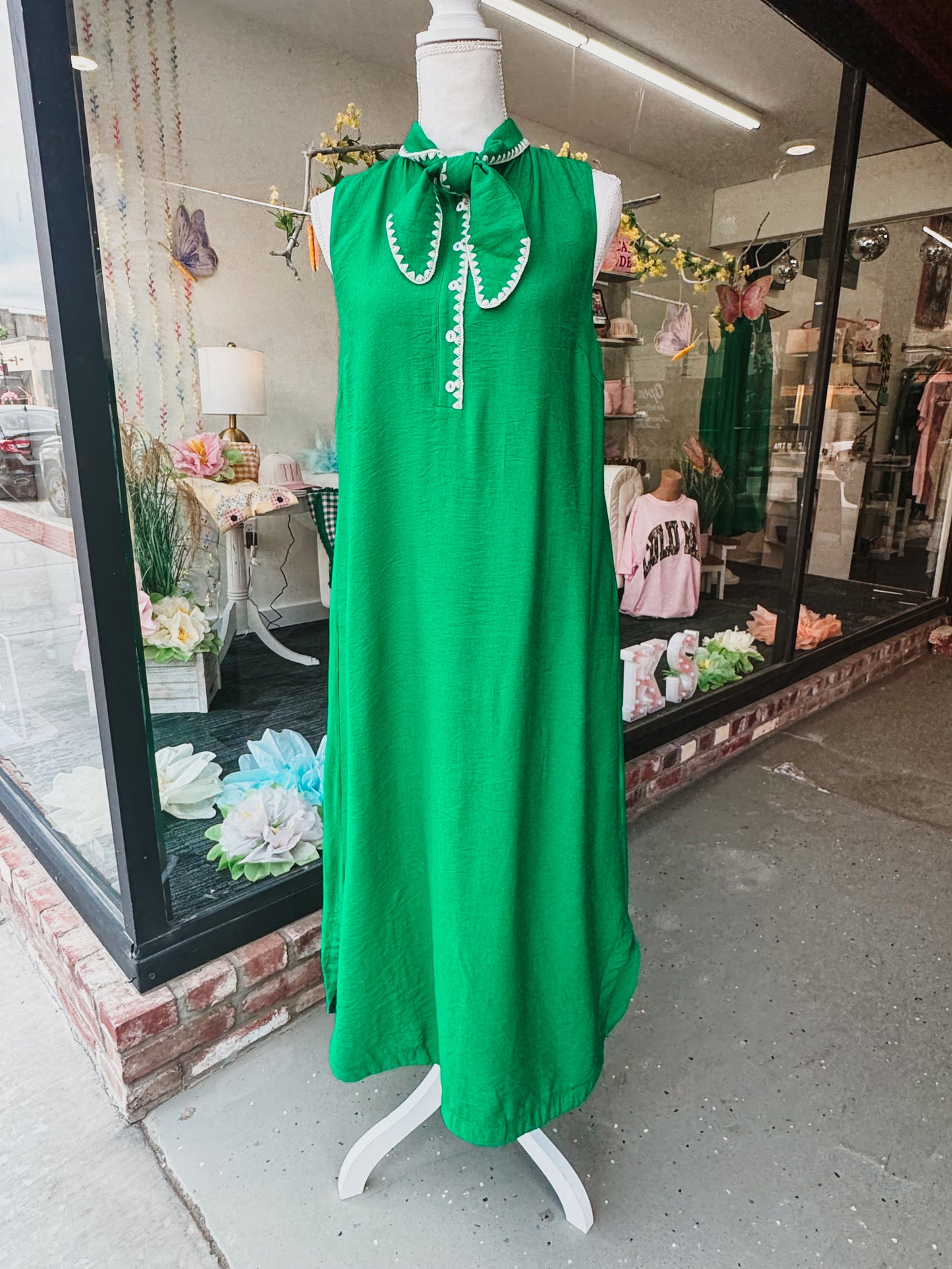 Sleeveless Collar Maxi