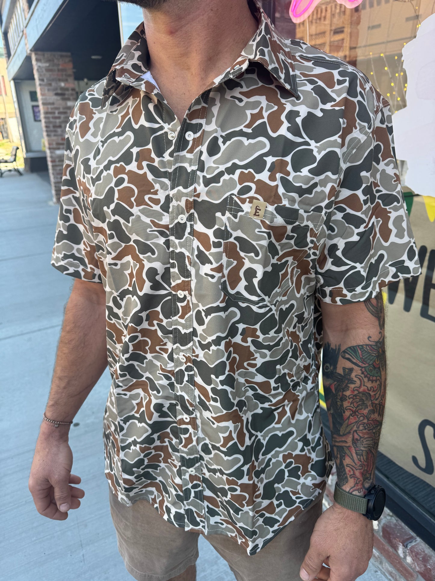 Men’s Camo Snap Tee